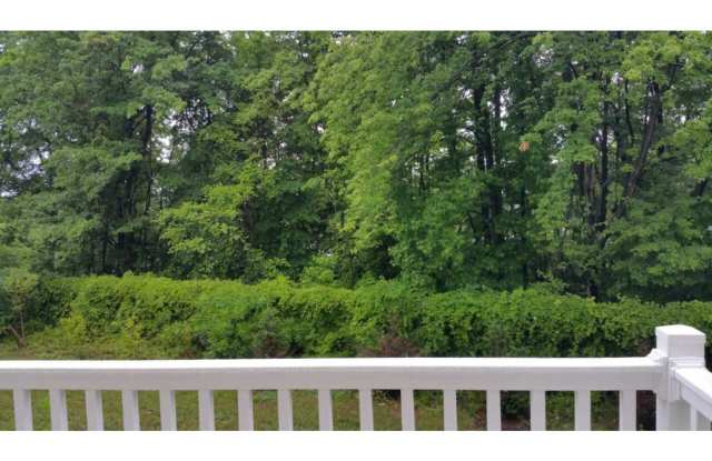 685 JACOBSEN CIRCLE Gallery 2