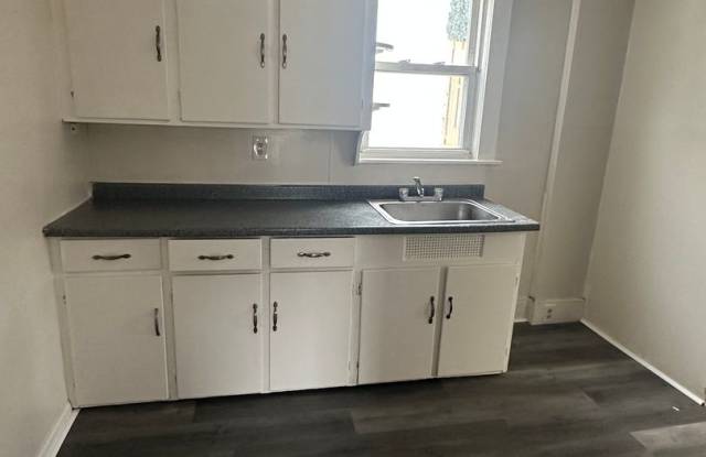 3bd Single Family Akron Cash Pay Gallery 3