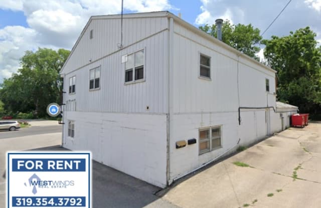 527 South Riverside Drive - 527 South Riverside Drive, Iowa City, IA 52246