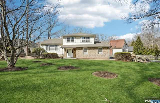 2 Eisenhower Road photos photos