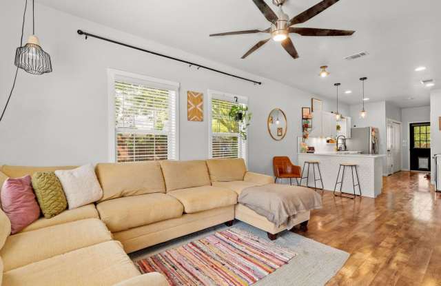 903 Potomac Gallery 4