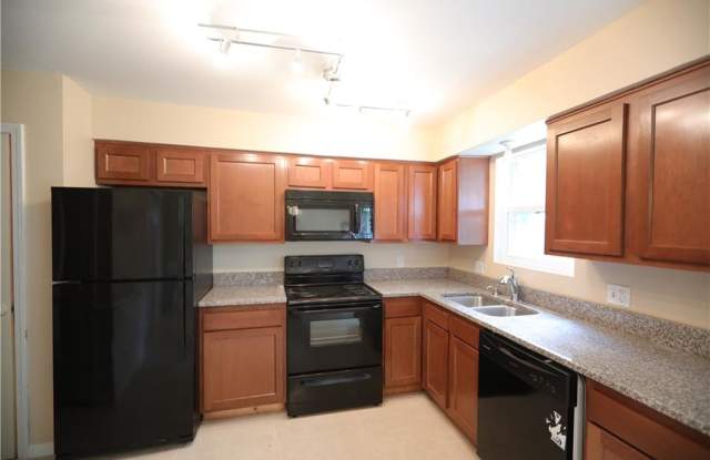 651 Village Place North Drive Gallery 2