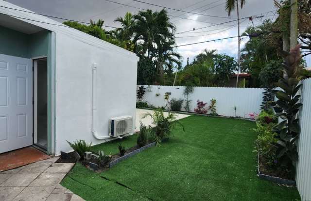 4100 NW  5th St photos photos