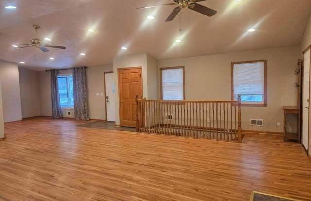 1209 Pearson Parkway N Gallery 3