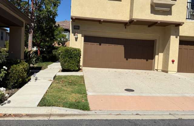 3 bed, 2 1/2 bath townhome in Moorpark photos photos