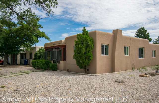 200 Cardenas Dr NE Gallery 2