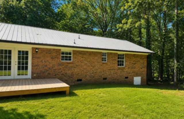 196 Highland Drive Southwest Gallery 2