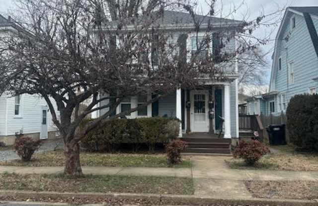 803 Wolfe Street A photos photos