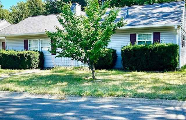302 Kelly Court photos photos
