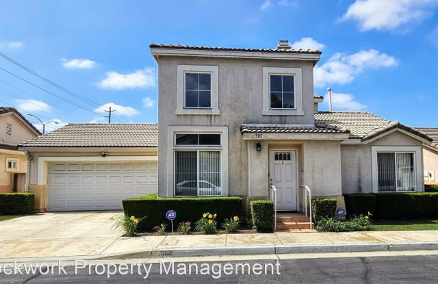 305 Oakview Dr - 305 Oakview Drive, Azusa, CA 91702