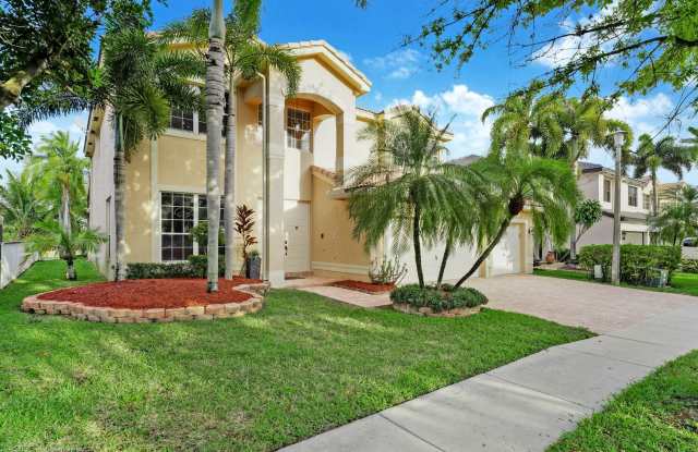 Beautiful Canal-Front 4BR Home with Pool & 3-Car Garage photos photos Beautiful Canal-Front 4BR Home with Pool & 3-Car Garage photos photos