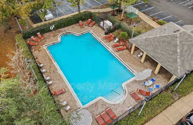 6081 Maggies Cir - 6081 Maggies Circle, Jacksonville, FL 32244