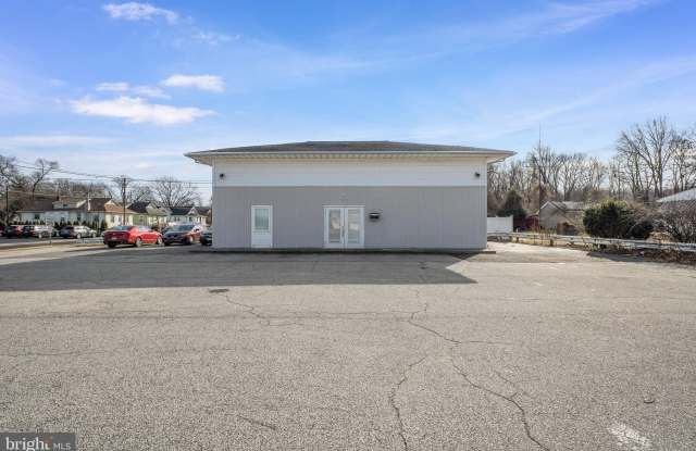 901 CROWN POINT Road Gallery 2
