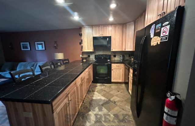 3 Bedroom - Great Location! photos photos
