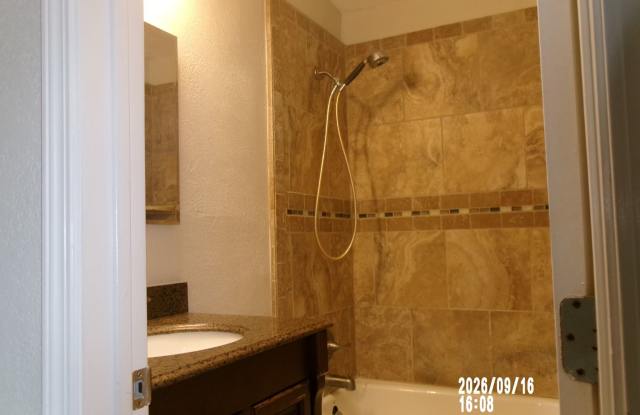 Newly renovated home in Gooch Acres Gallery 3