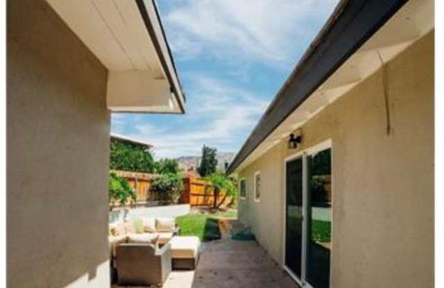1137 E Northridge Avenue Gallery 4