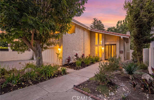 6221 Mammoth Avenue photos photos