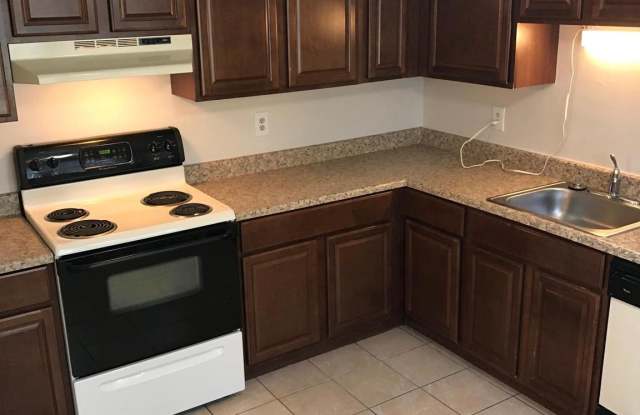 5902 HERITAGE SQUARE DRIVE Gallery 2