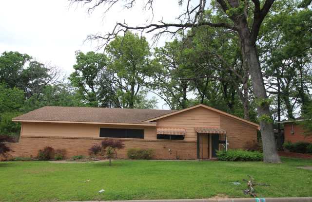 Coming Soon! 3 Bedroom Single Family Home For Rent in East Tyler! photos photos