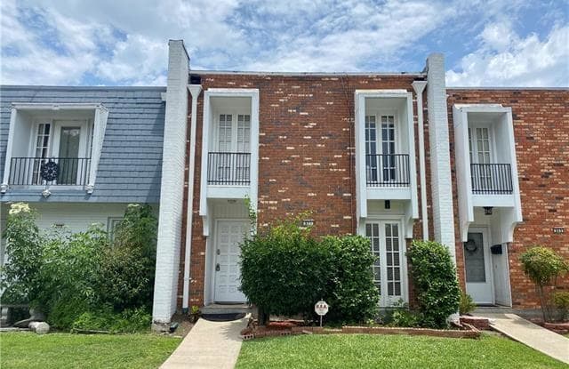 871 MARTIN BEHRMAN Avenue - 871 Martin Behrman Avenue, Metairie, LA 70005