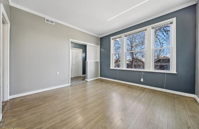 1336 Euclid Avenue Gallery 2