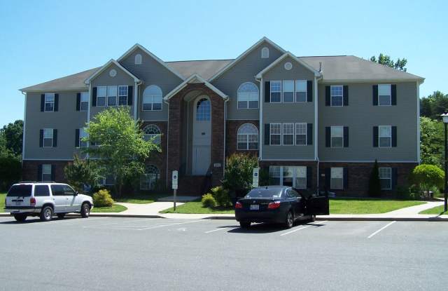Deacon Ridge Condo! Convenienct to WFU, shopping, and dining! photos photos
