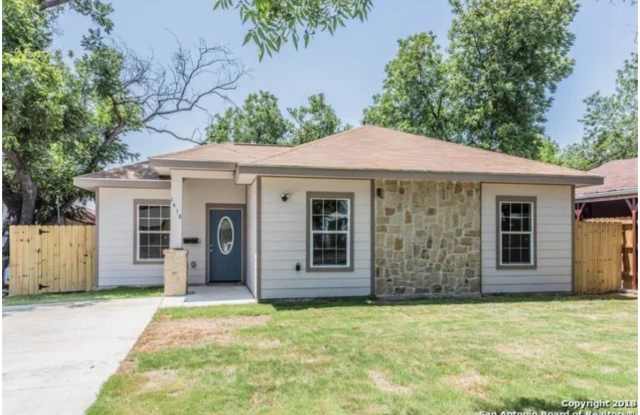 1418 W Hollywood Gallery 1