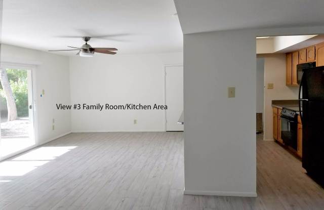 6824 S LAKESHORE Drive Gallery 3