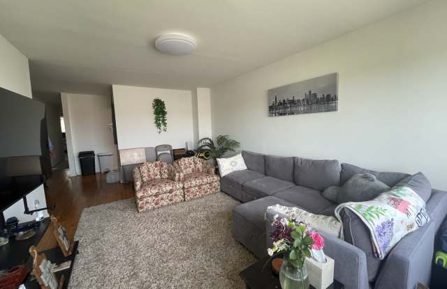 2744 Johnson Ave photos photos