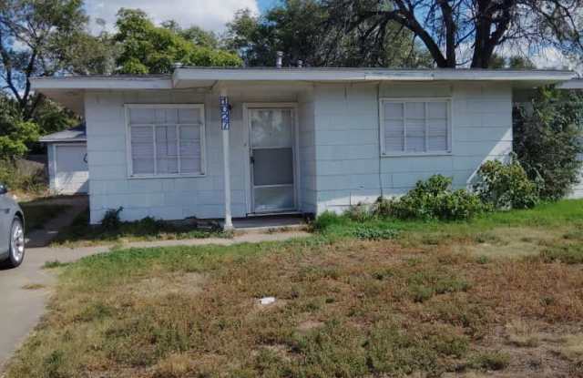 1027 Pryor Street photos photos