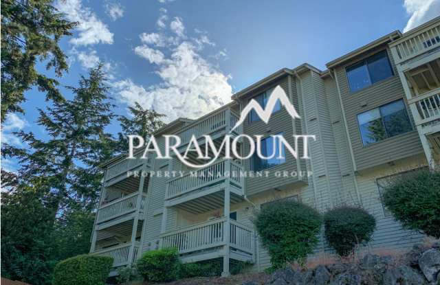Top-Floor Corner Condo Near PSNS with Pool & Amenities Gallery 1