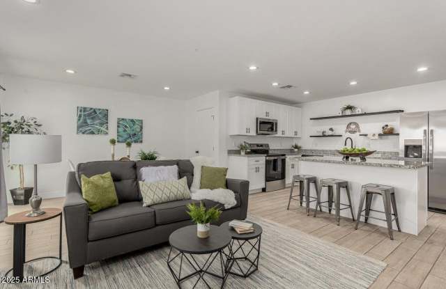 5237 N 23RD Avenue - 5237 North 23rd Avenue, Phoenix, AZ 85015