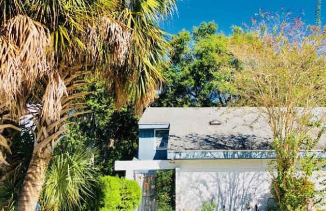 1235 BAYSHORE DR N - 1235 Bayshore Drive North, Jacksonville, FL 32233