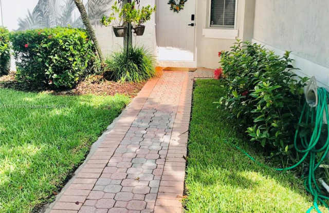 15053 SW 50th Ct Gallery 2