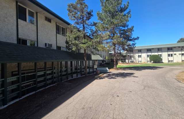 - Electric & Gas are with Xcel Energy (800) 895-4999 - https://my.xcelenergy.com/s/moving - Water/Sewer, HOA and Trash are included in rent  RADON DISCLOSURE: The property owner does not have any records or information about the radon in the property. Gallery 1