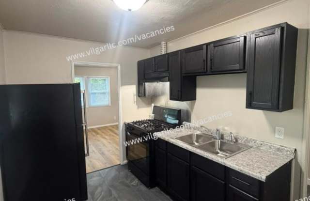 Very spacious 3 Bedroom and 1 Bathroom Home Gallery 4