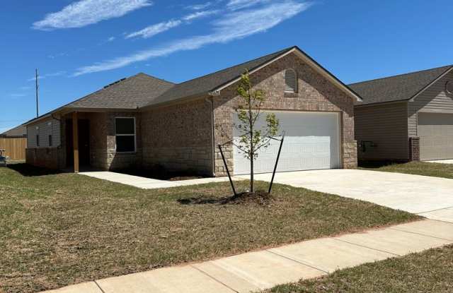 PRE-LEASING NOW — Beautiful 3-Bedroom | 2-Bath Home in Robertson’s Landing photos photos