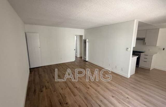 119 N Hillcrest Blvd photos photos