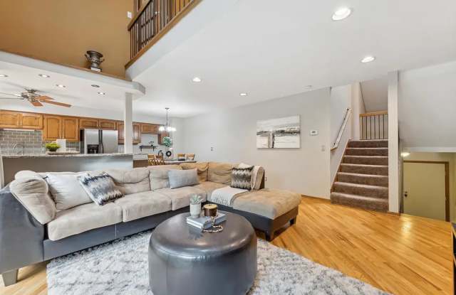 Enjoy lakeside living in the Brighton Shores Townhome community. - 1132 Chelsea Court, New Brighton, MN 55112