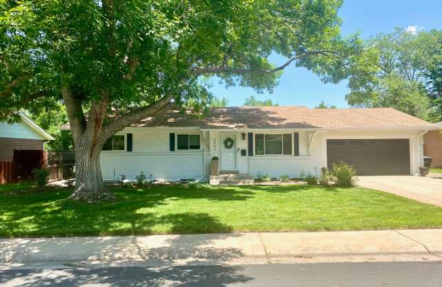 Single Family home half a block from Bible Park. photos photos