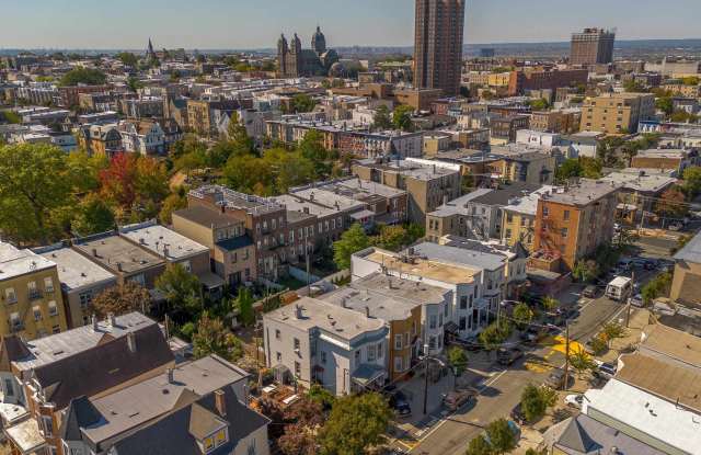 311 25TH ST Gallery 3
