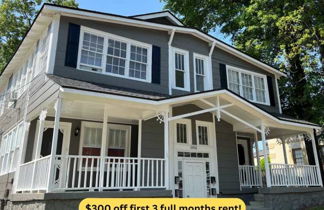 1802 Temple Ave Unit 4: 1BR, 1BA unit within walking distance to MARTA, restaurants,  shopping for rent in historic College Park! Additional room can be used as office space, nursery, etc. Available NOW! photos photos