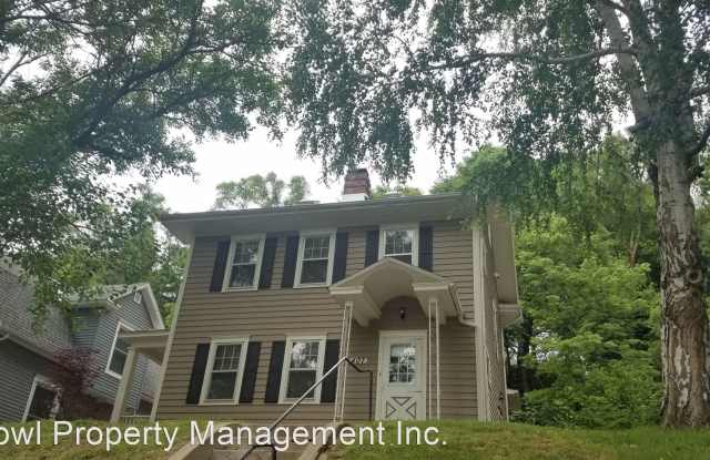 407 Frank St - 407 Frank Street, Council Bluffs, IA 51503