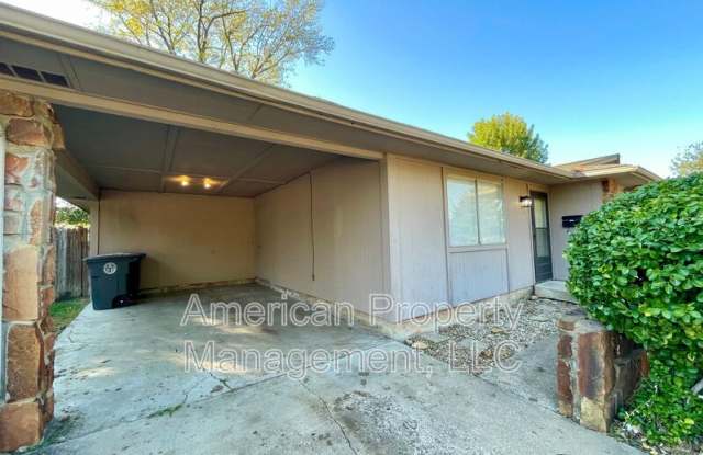 P2-1Q- 4312 S. Maplewood Ave Gallery 2