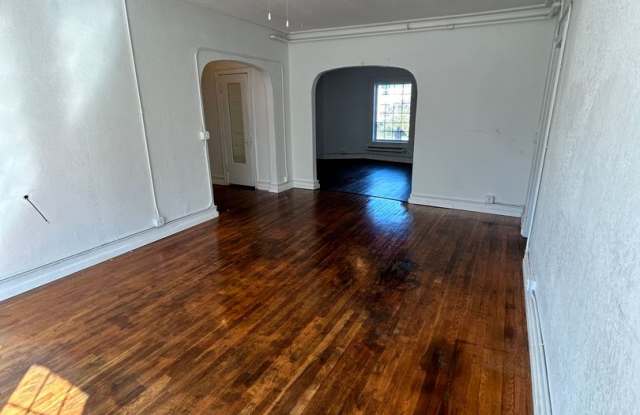505 Wellington St photos photos