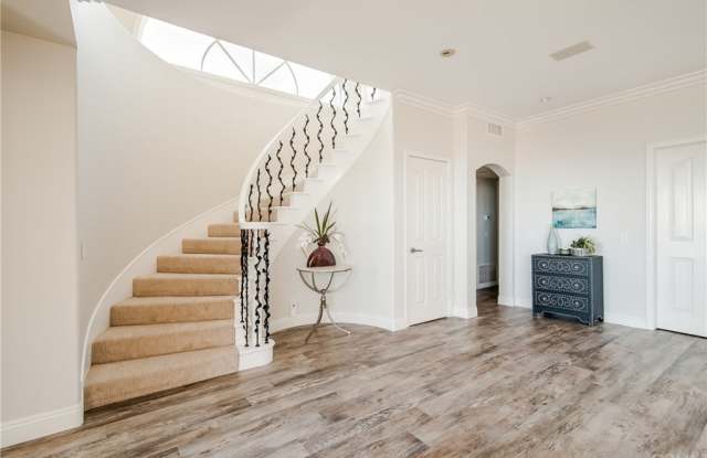 29 San Raphael Gallery 3