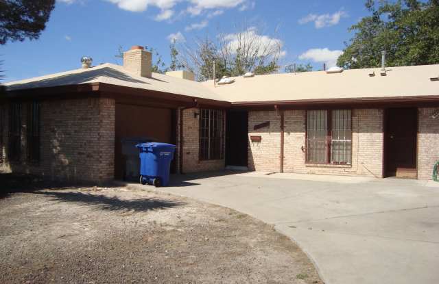 Refrig A/C 3bed/2bath! - 10439 Seawood Drive, El Paso, TX 79925