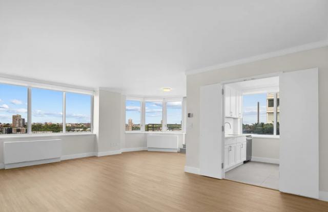 140 Riverside Blvd. photos photos