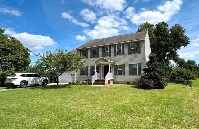 PUNGO privacy with room to breathe! 4 Bdrm home on 1/2 acre lot in Creeds/Pungo...Available in October! Gallery 3