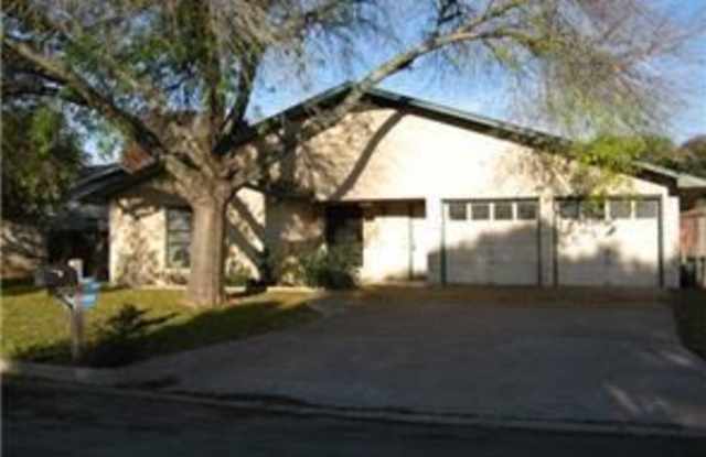 502 HEATHER DR Gallery 2